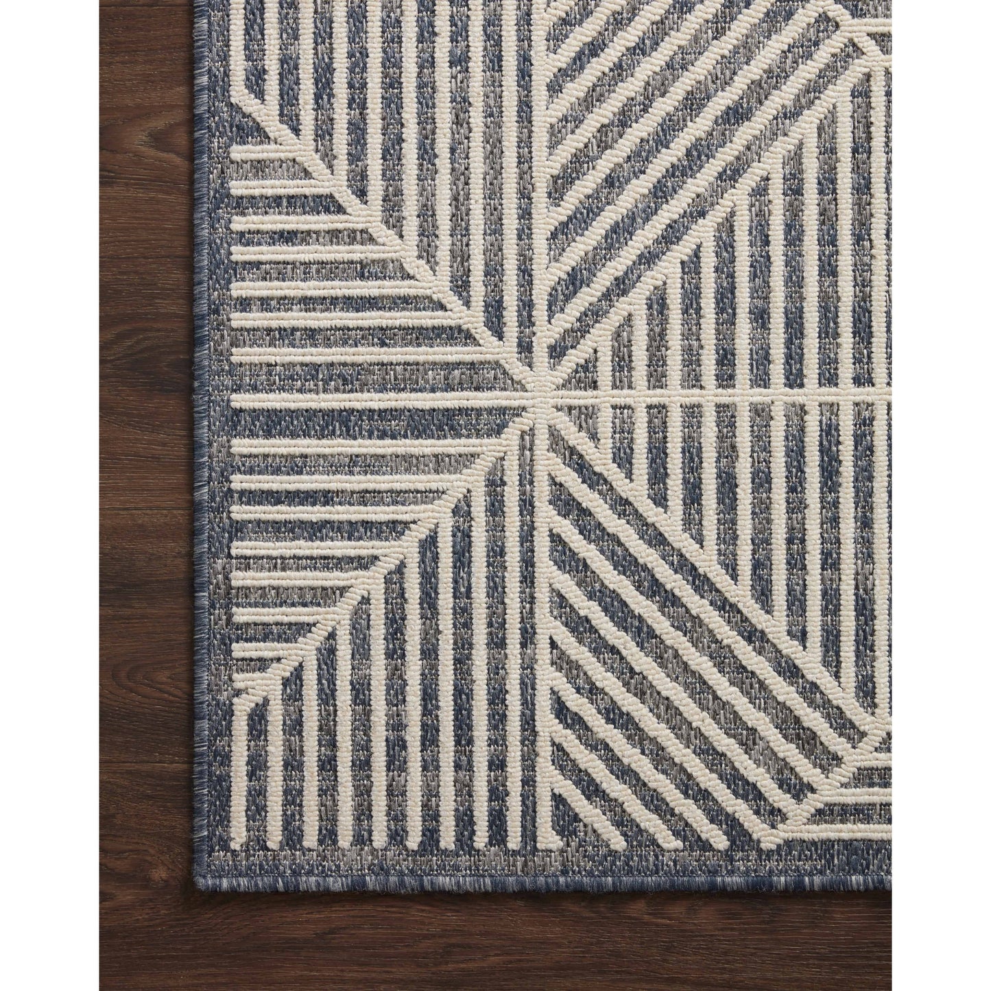 Alexander Home Renee Geometric Modern Indoor / Outdoor Rug