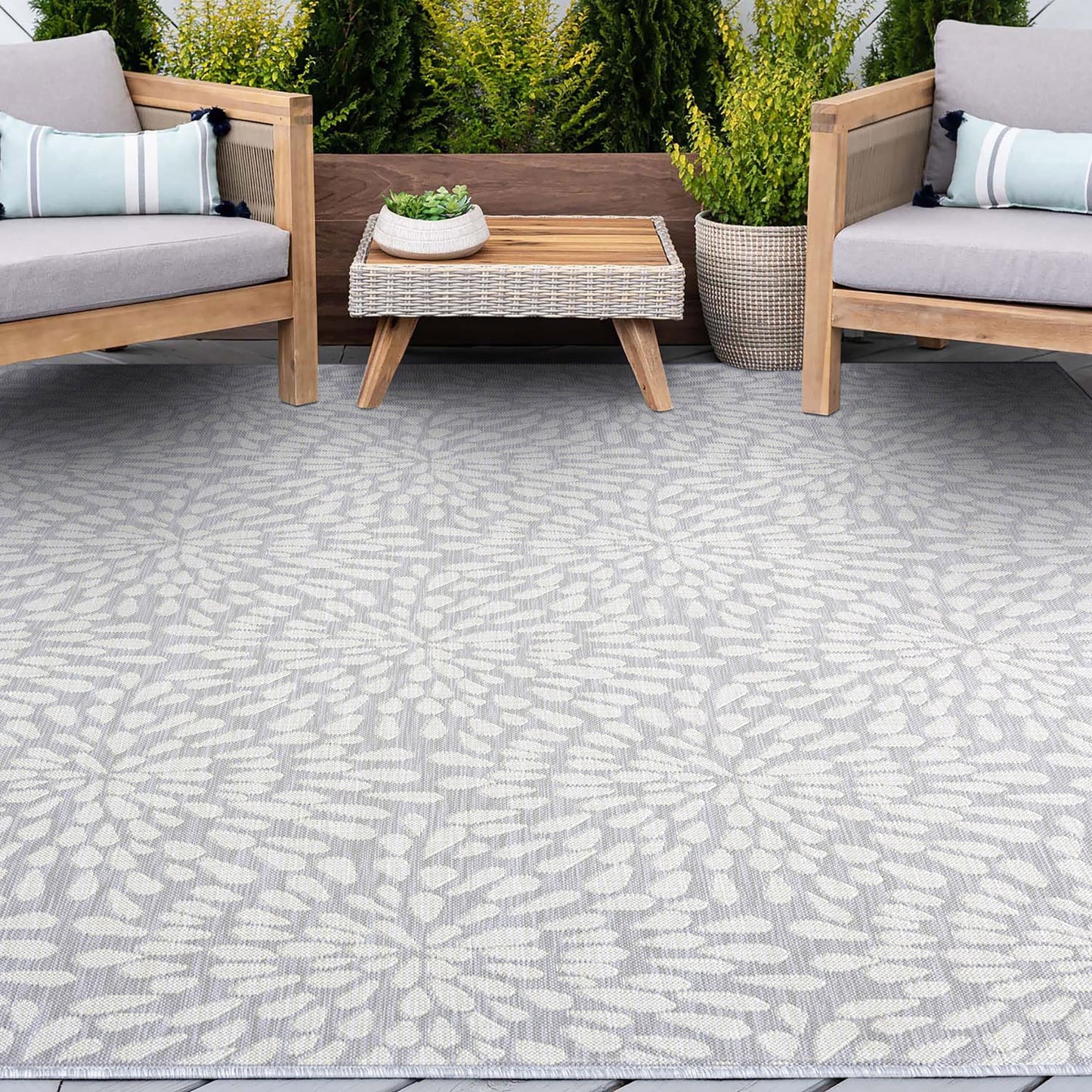 Exo Coastal Floral Indoor/Outdoor Area Rug