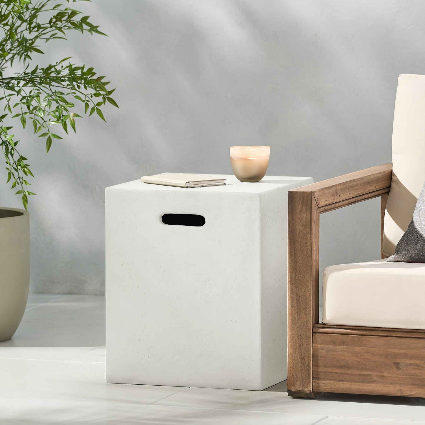 Christopher Knight Home - Table d'appoint d'extérieur en béton léger Aidan