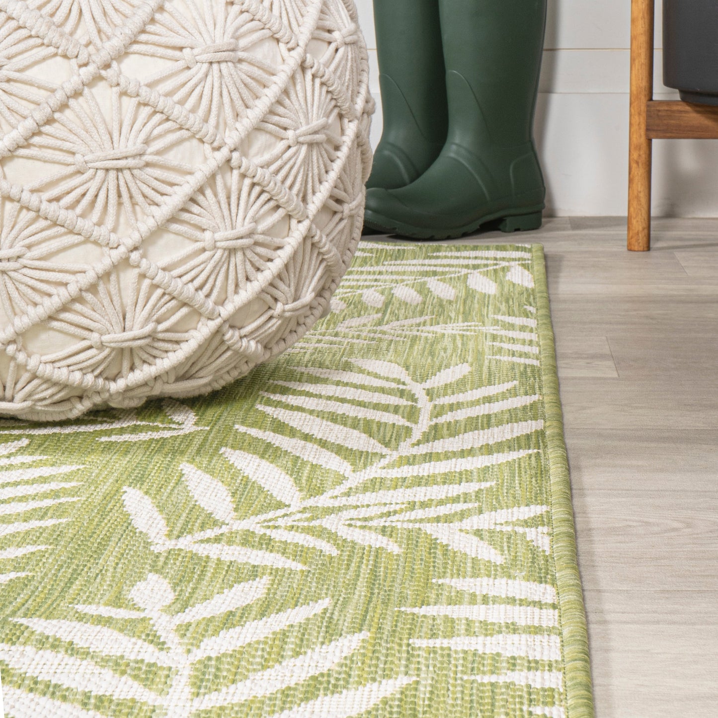 JONATHAN Y Galon Palm Frond Indoor/Outdoor Area Rug