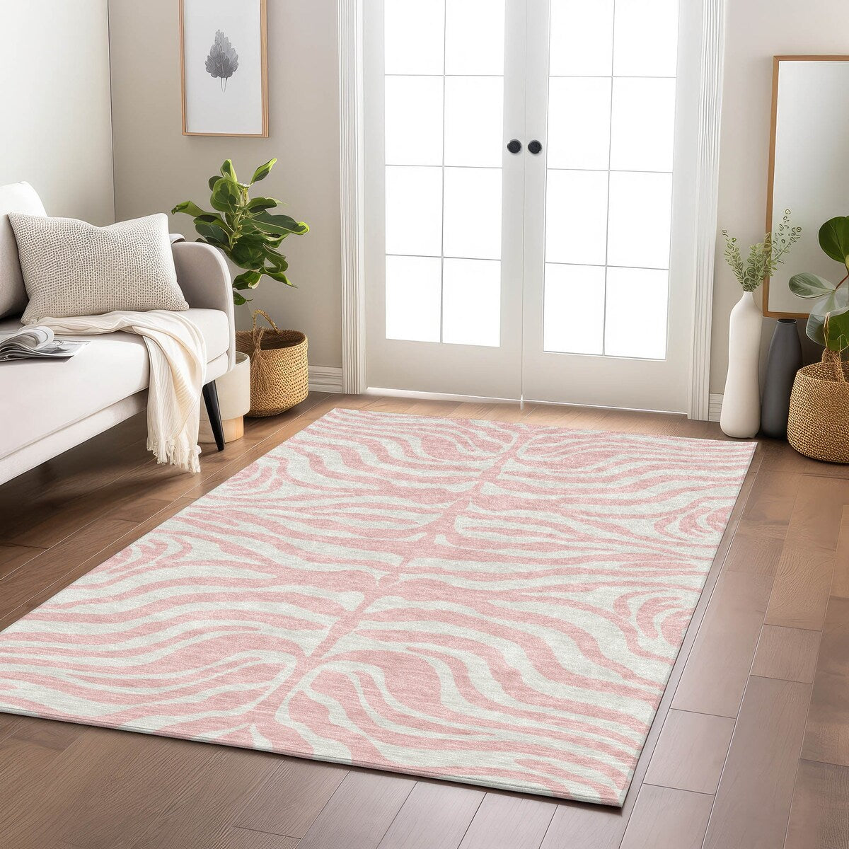 Machine Washable Indoor/ Outdoor Modern Animal Print Chantille Rug
