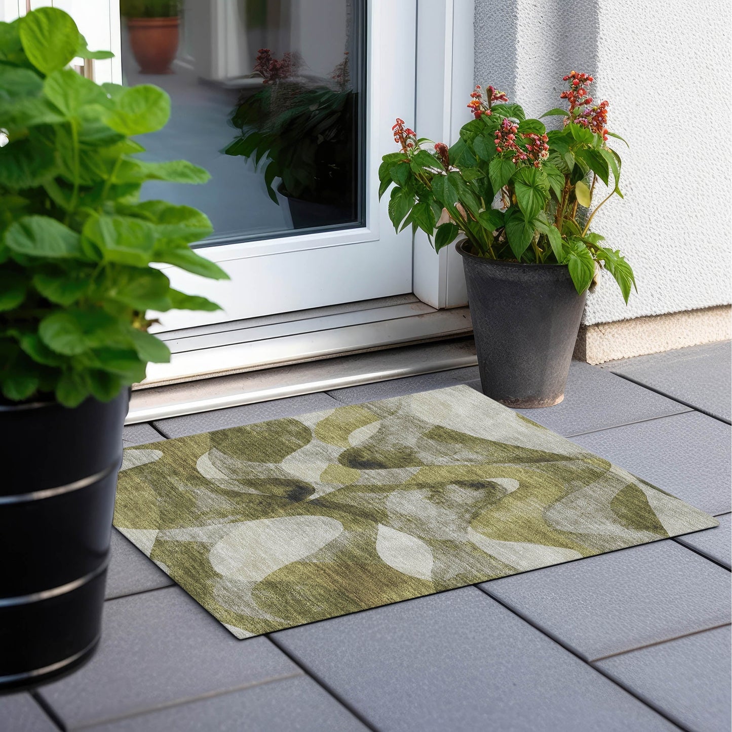 Machine Washable Indoor/ Outdoor Modern Chantille Rug