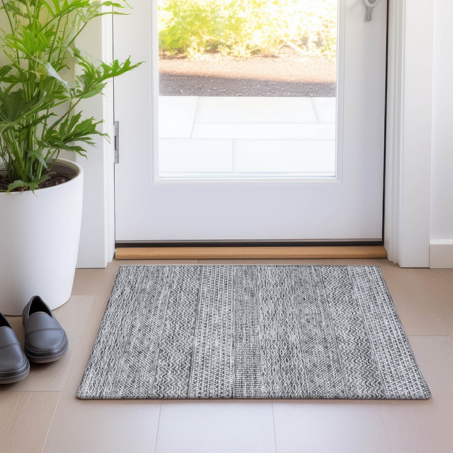 Machine Washable Indoor/ Outdoor Modern Stripes Chantille Rug