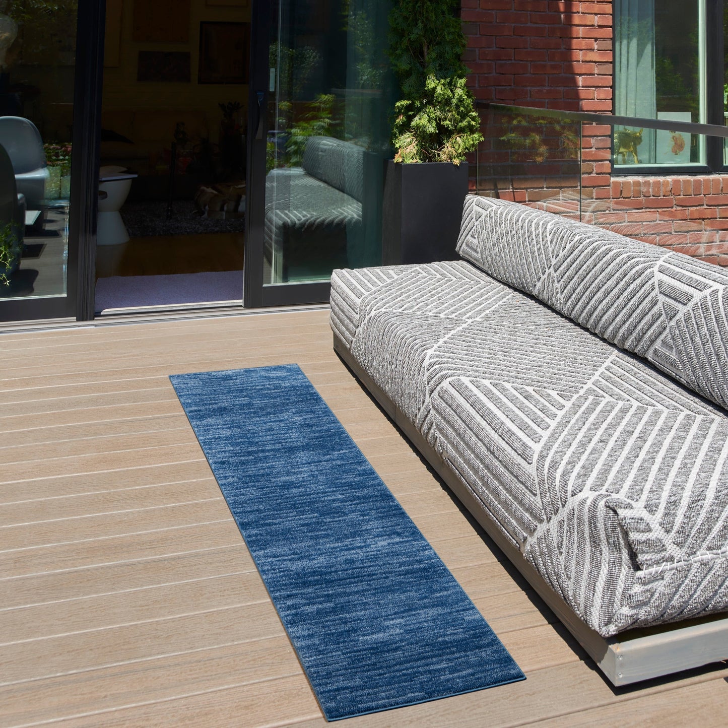 Nourison Essentials Solid Contemporary Indoor/Outdoor Area Rug