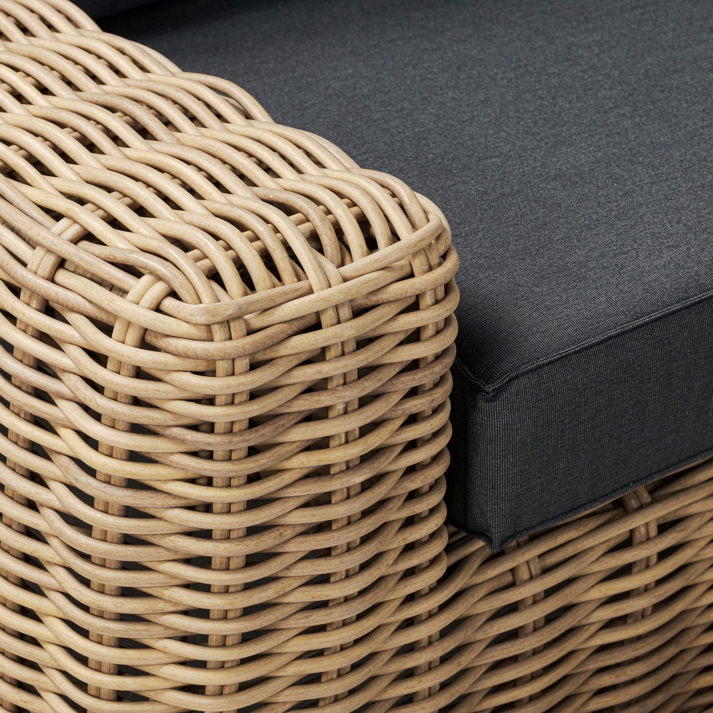 Ensemble de salon d'angle d'extérieur/terrasse Poly & Bark Puglia avec table basse