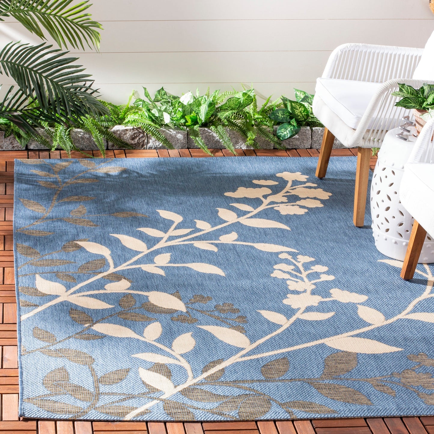 SAFAVIEH Courtyard Luann Botanical Indoor/ Outdoor Waterproof Patio Backyard Rug