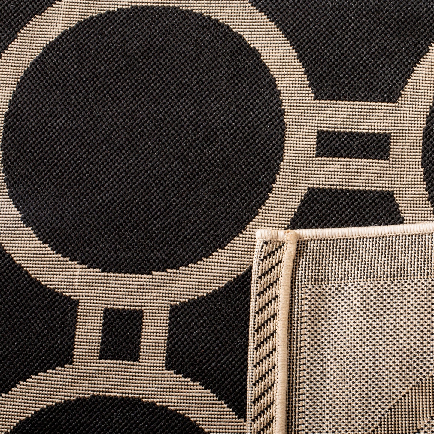 SAFAVIEH Courtyard Nira Indoor/ Outdoor Waterproof Patio Backyard Rug