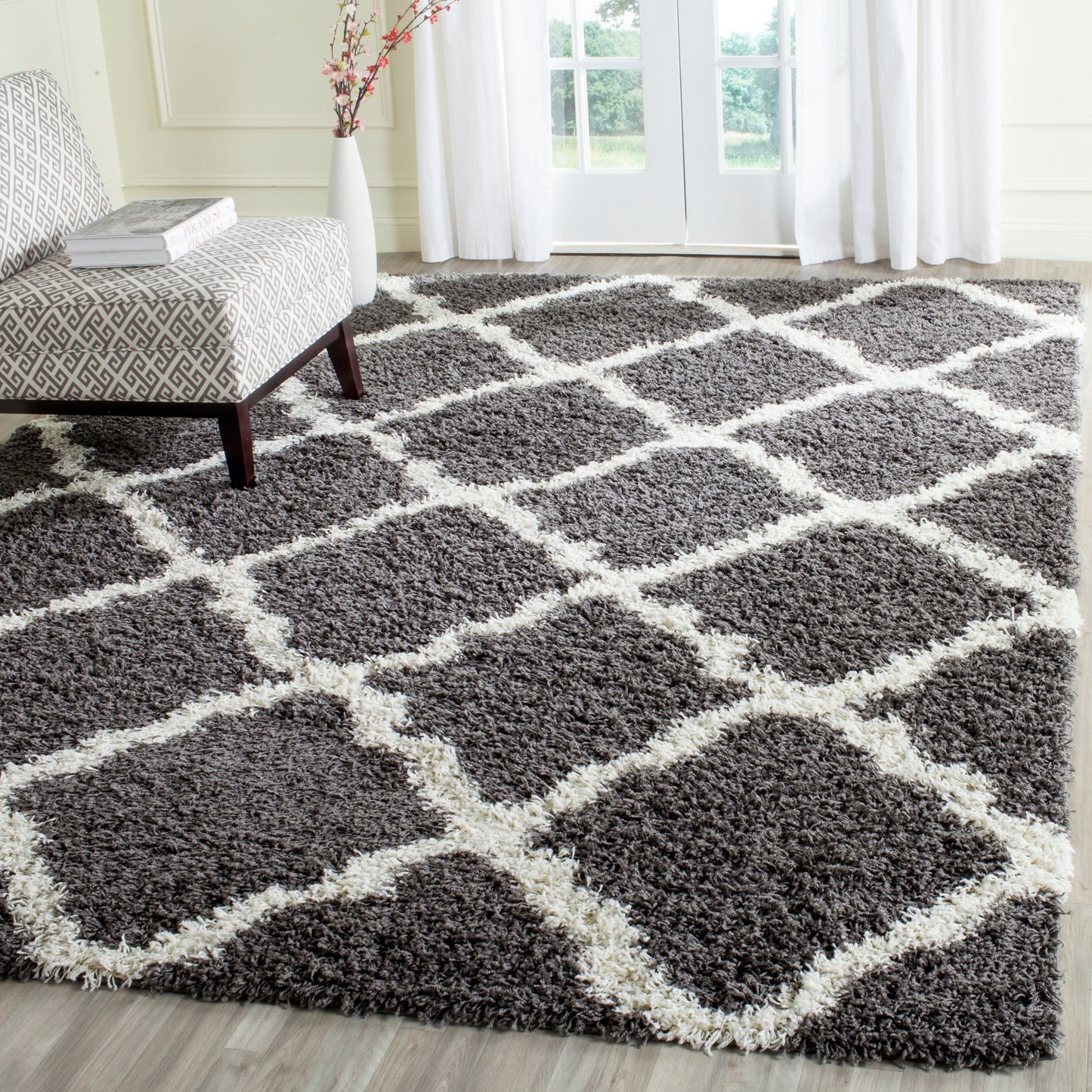 SAFAVIEH Dallas Shag Darina Trellis 1.5-inch Thick Rug
