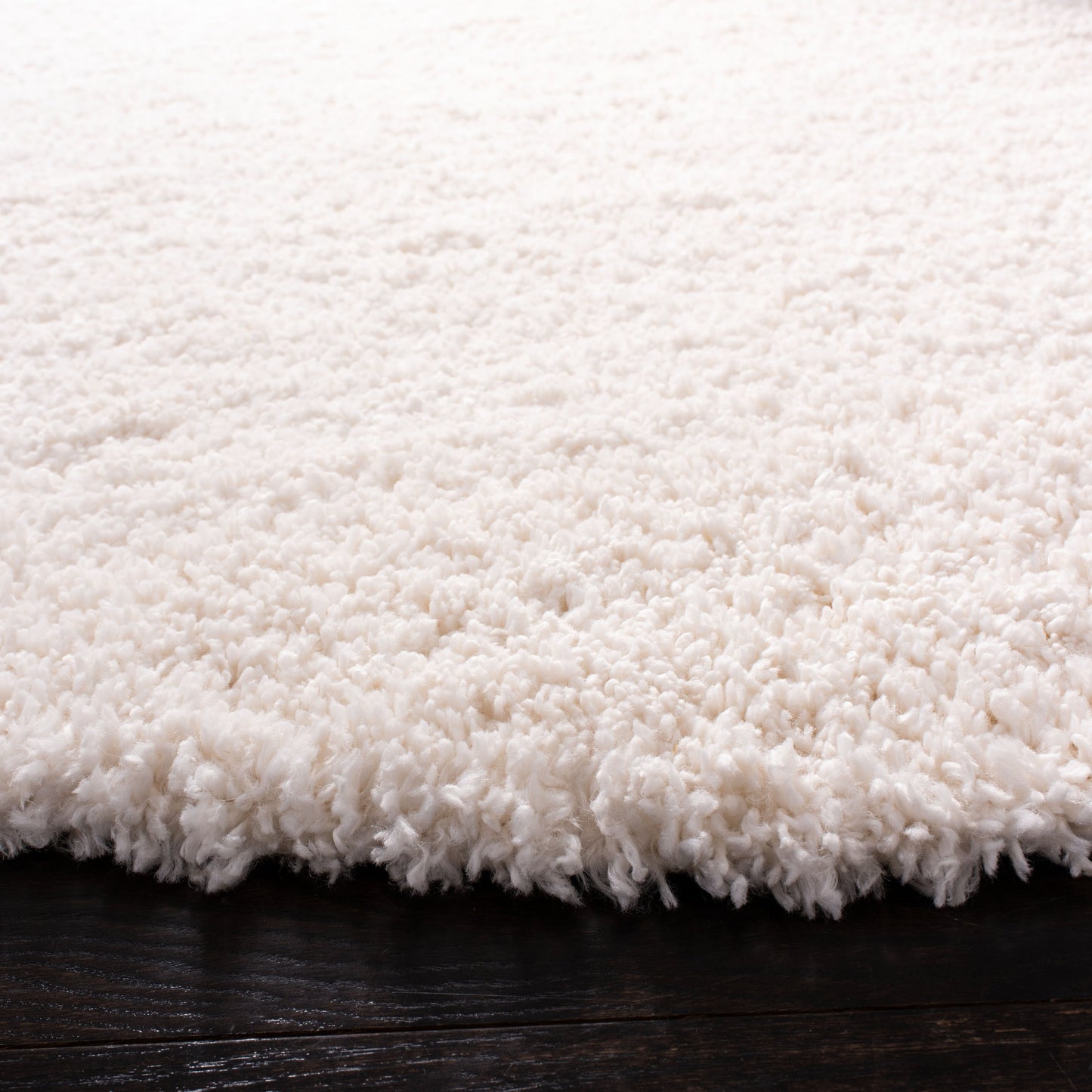 SAFAVIEH Fontana Shag Dagi Solid 2-inch Thick Rug