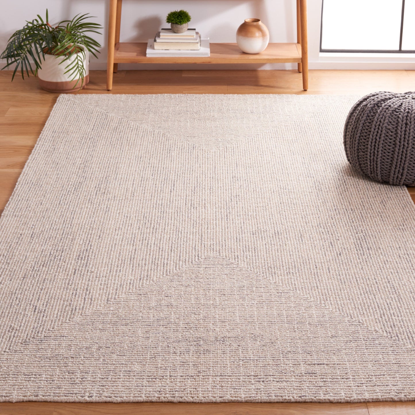 SAFAVIEH Handmade Abstract Maggy Modern Wool Rug