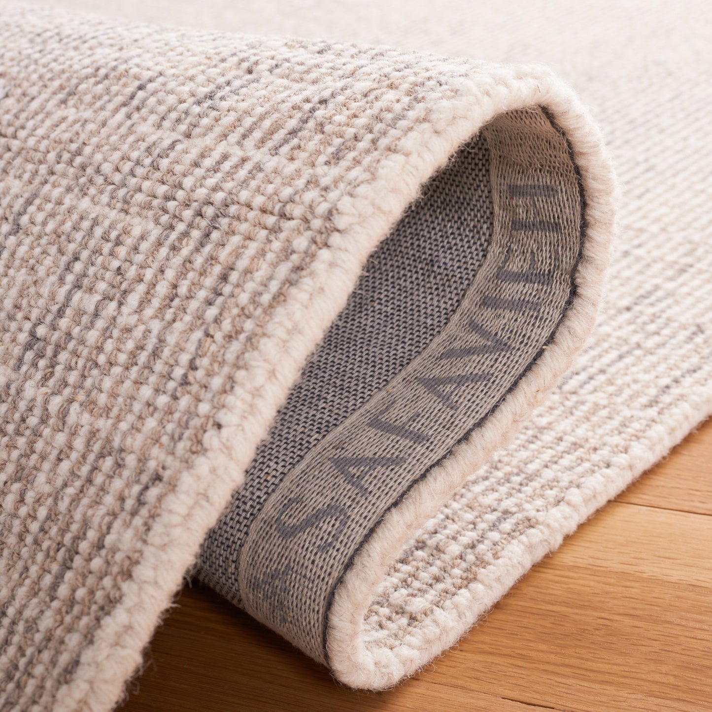 SAFAVIEH Handmade Abstract Maggy Modern Wool Rug