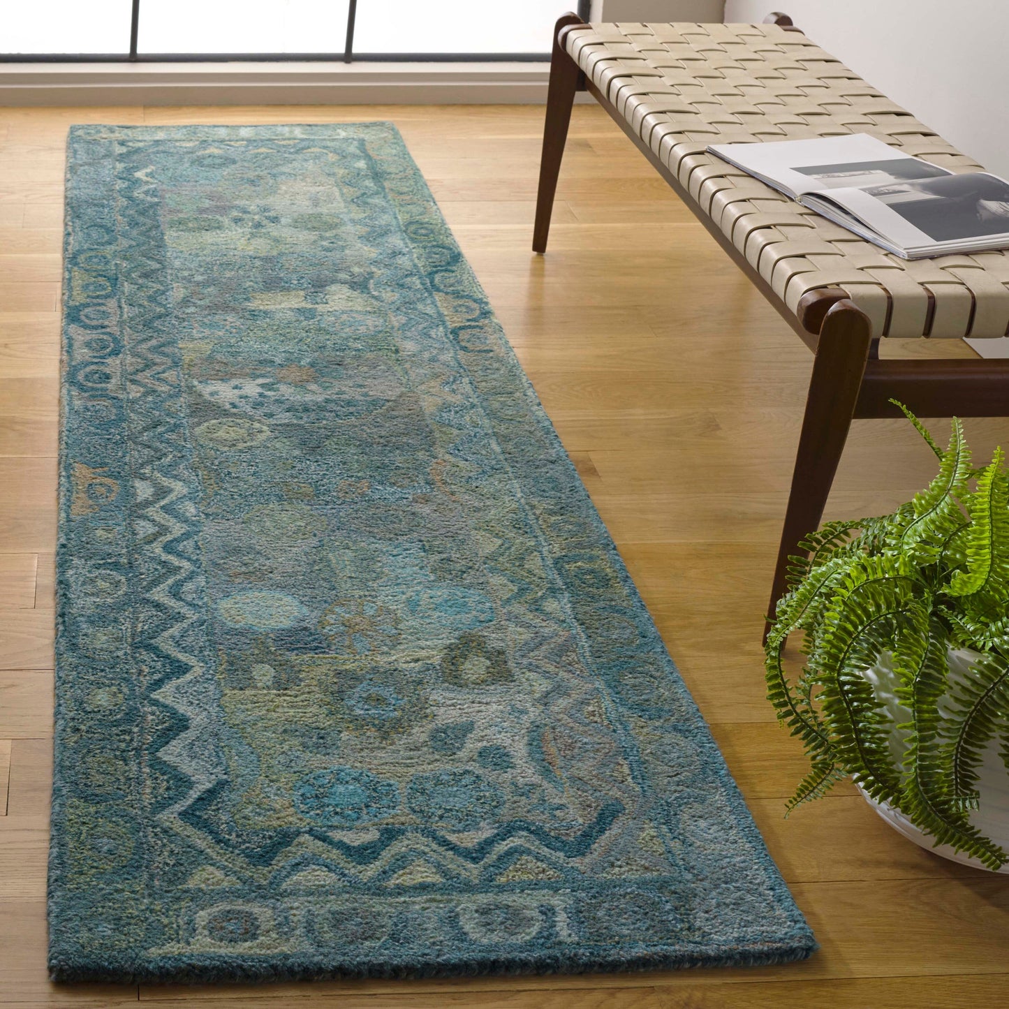 SAFAVIEH Handmade Anatolia Piedad Traditional Rug