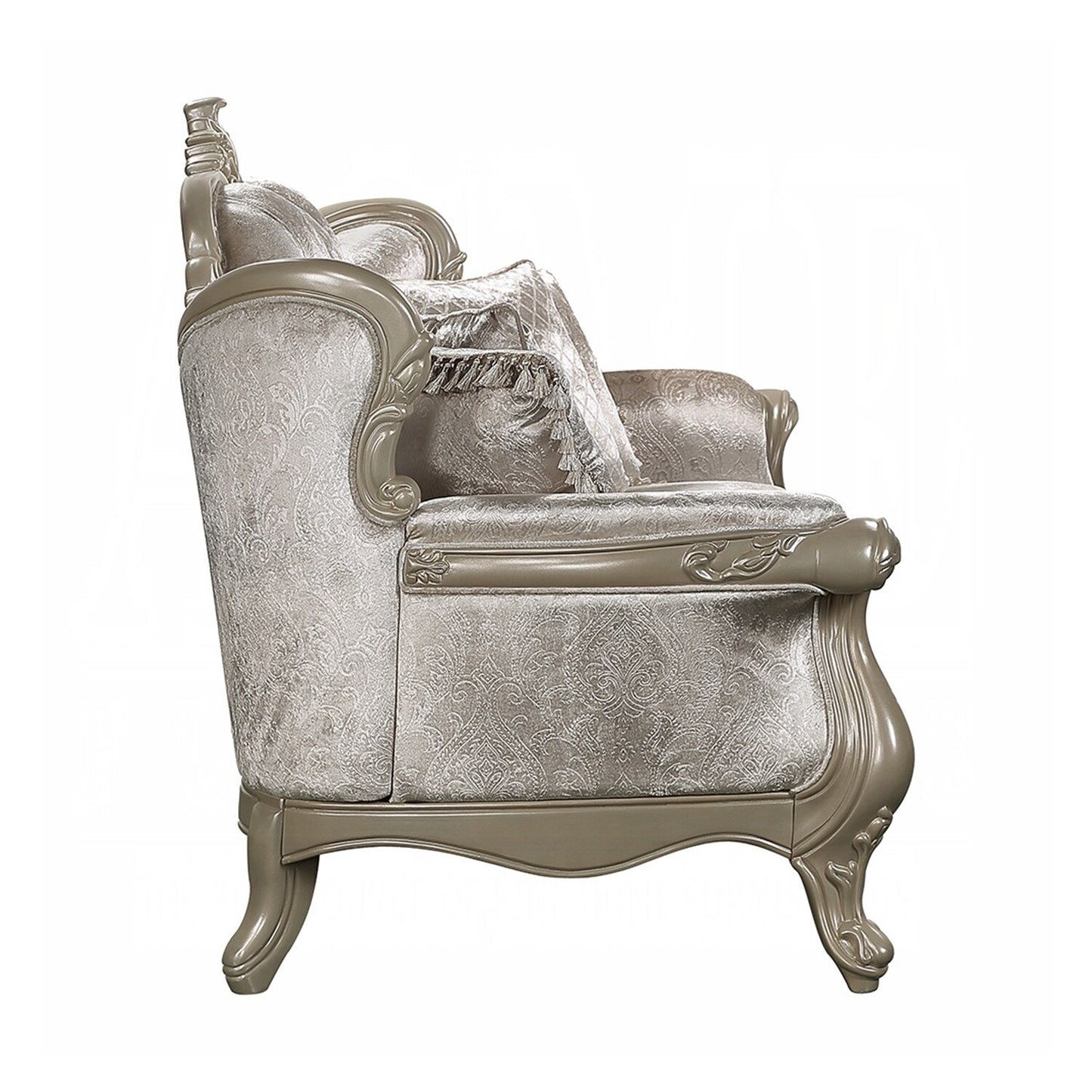 Canapé rembourré avec dossier capitonné en beige et champagne