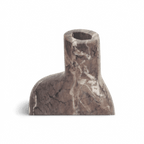 Vase en marbre olive