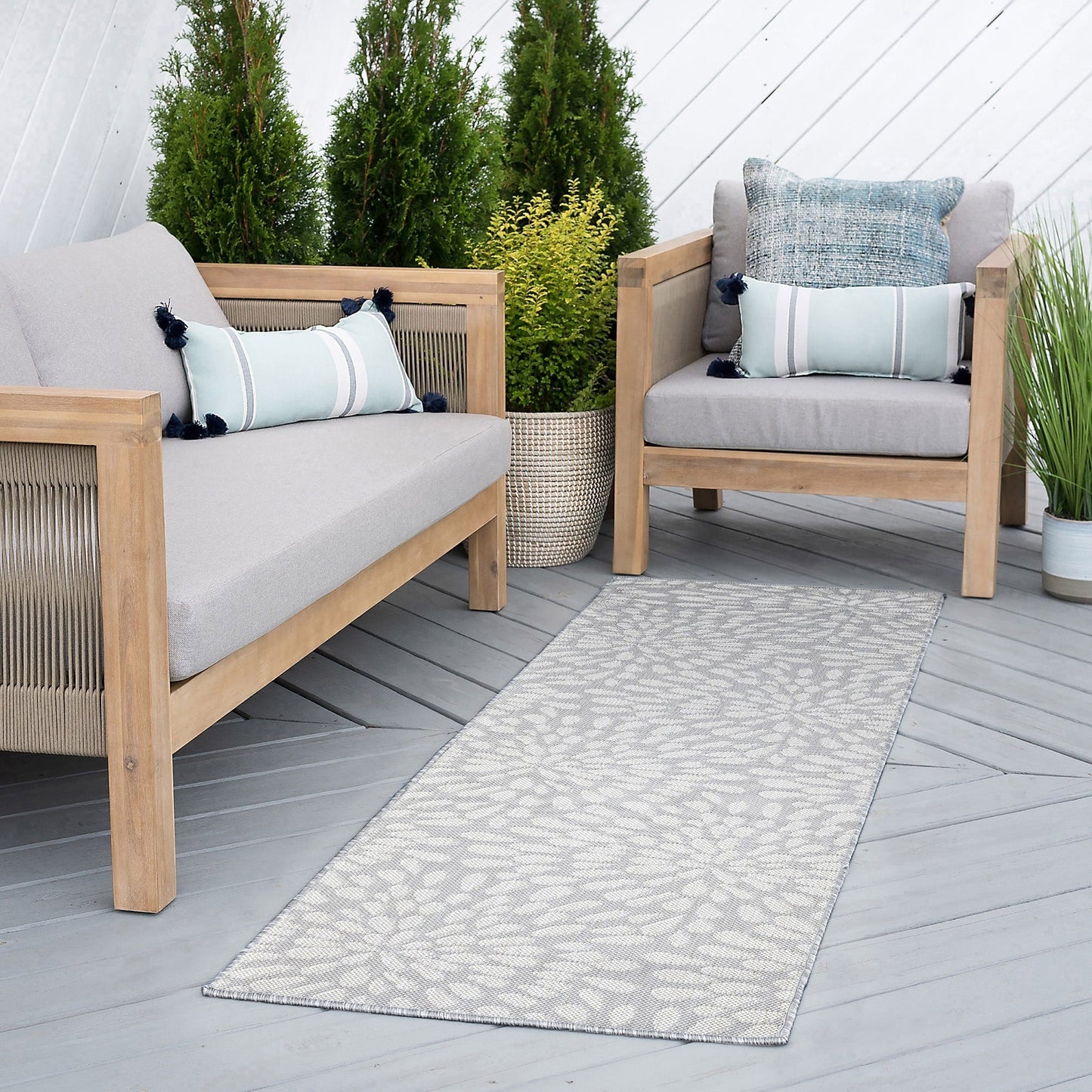 Exo Coastal Floral Indoor/Outdoor Area Rug