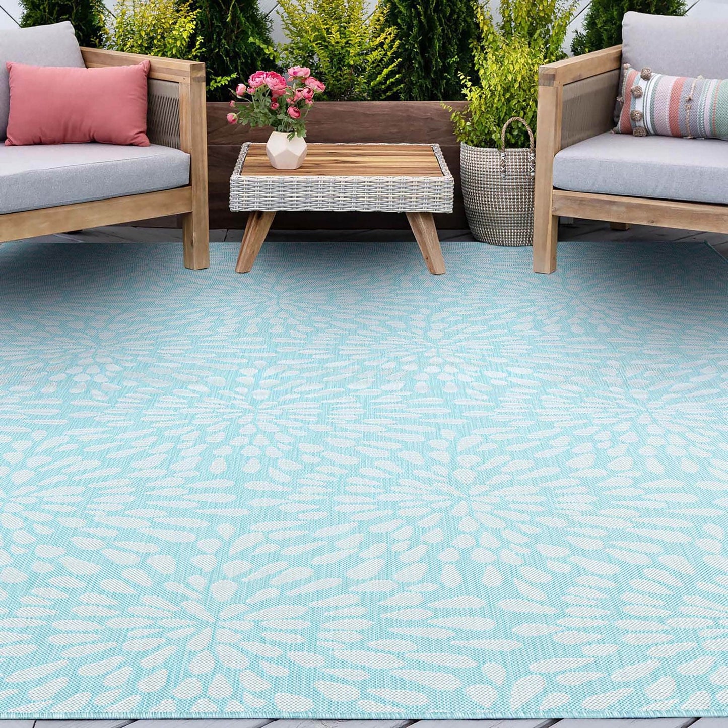 Exo Coastal Floral Indoor/Outdoor Area Rug