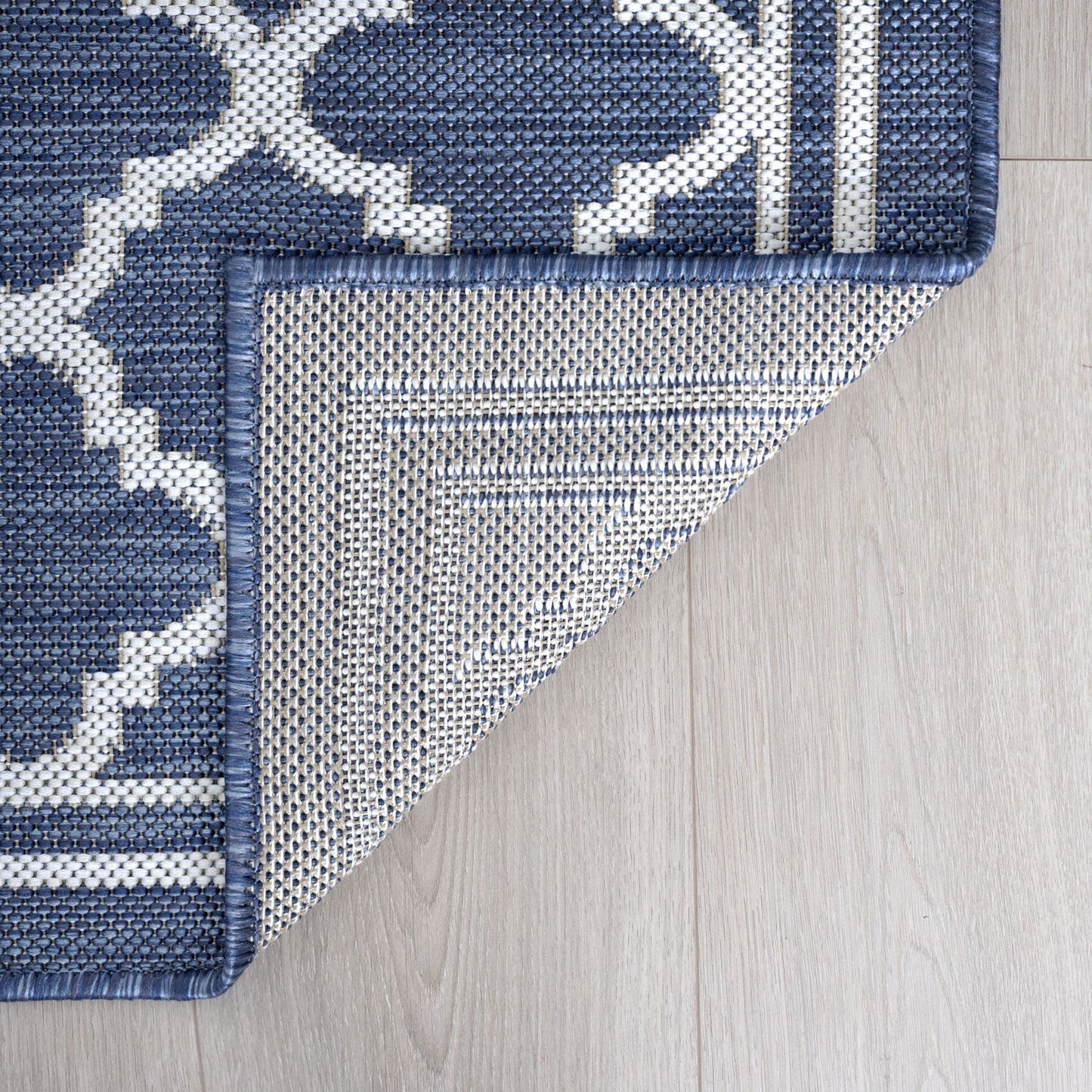 Exo Coastal Geometric Indoor/Outdoor Area Rug