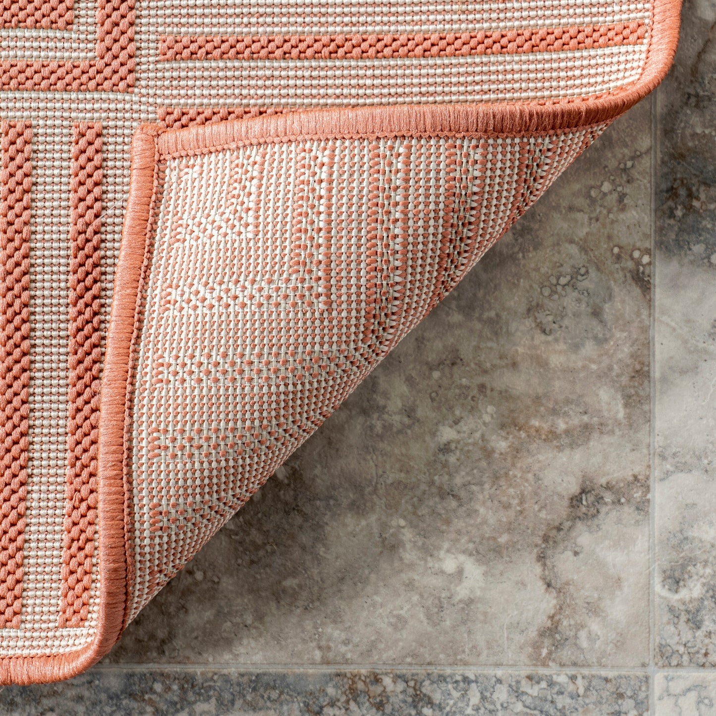 Nuloom Leah Classic Bordered Indoor/Outdoor Area Rug