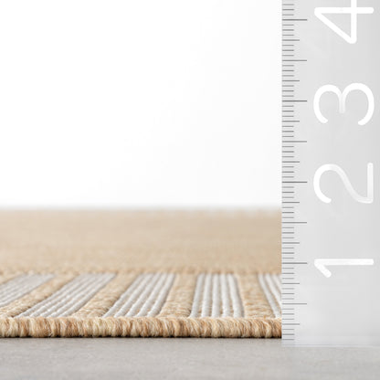 Nuloom Leah Classic Bordered Indoor/Outdoor Area Rug