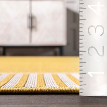 Nuloom Leah Classic Bordered Indoor/Outdoor Area Rug