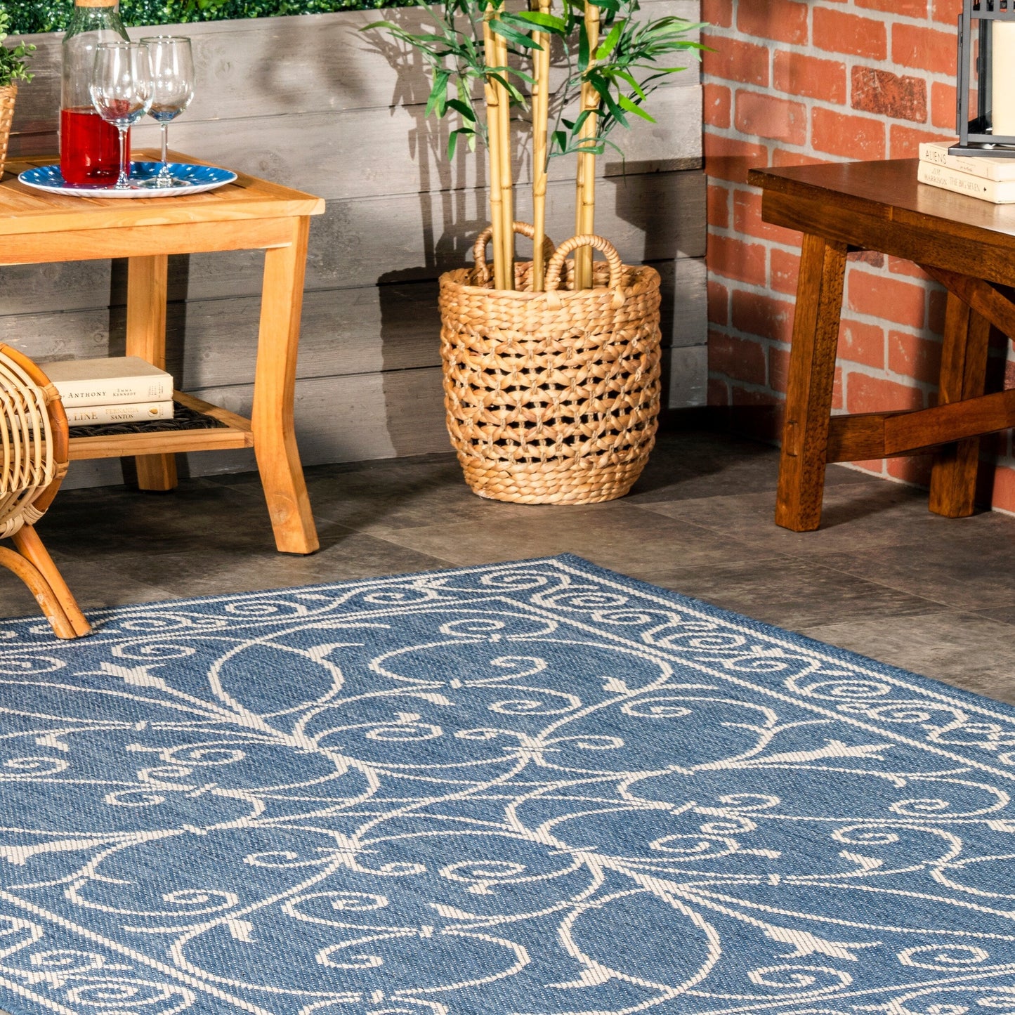 Nuloom Kathleen Traditional Indoor/Outdoor Area Rug