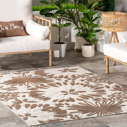 Nuloom Ronda Bold Floral Indoor/Outdoor Area Rug