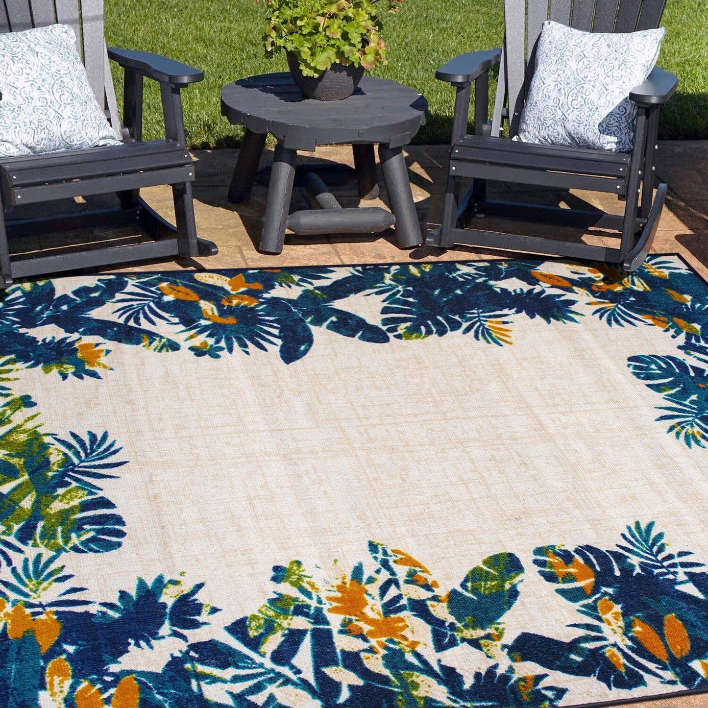 Contemporary Floral Border Indoor/Outdoor Area Rug