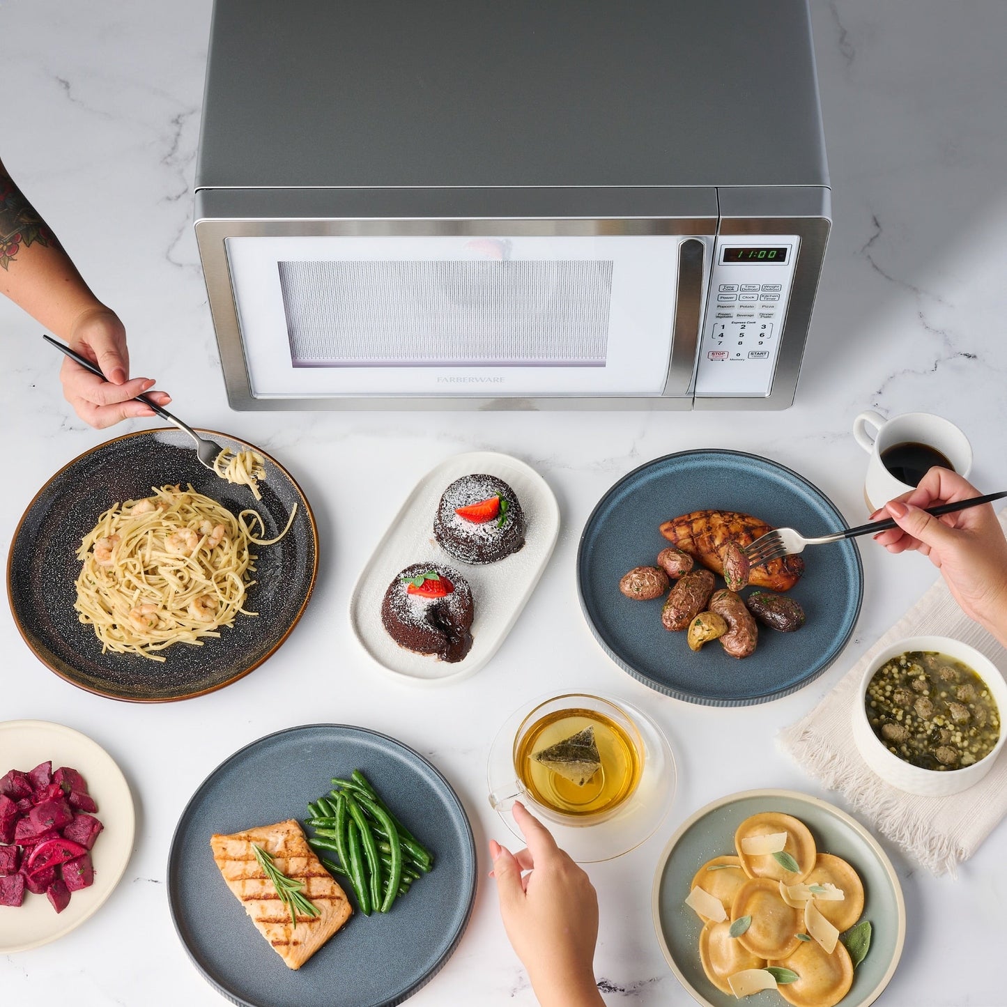 Four à micro-ondes Farberware Classic de 1,1 pi³ et 1 000 watts