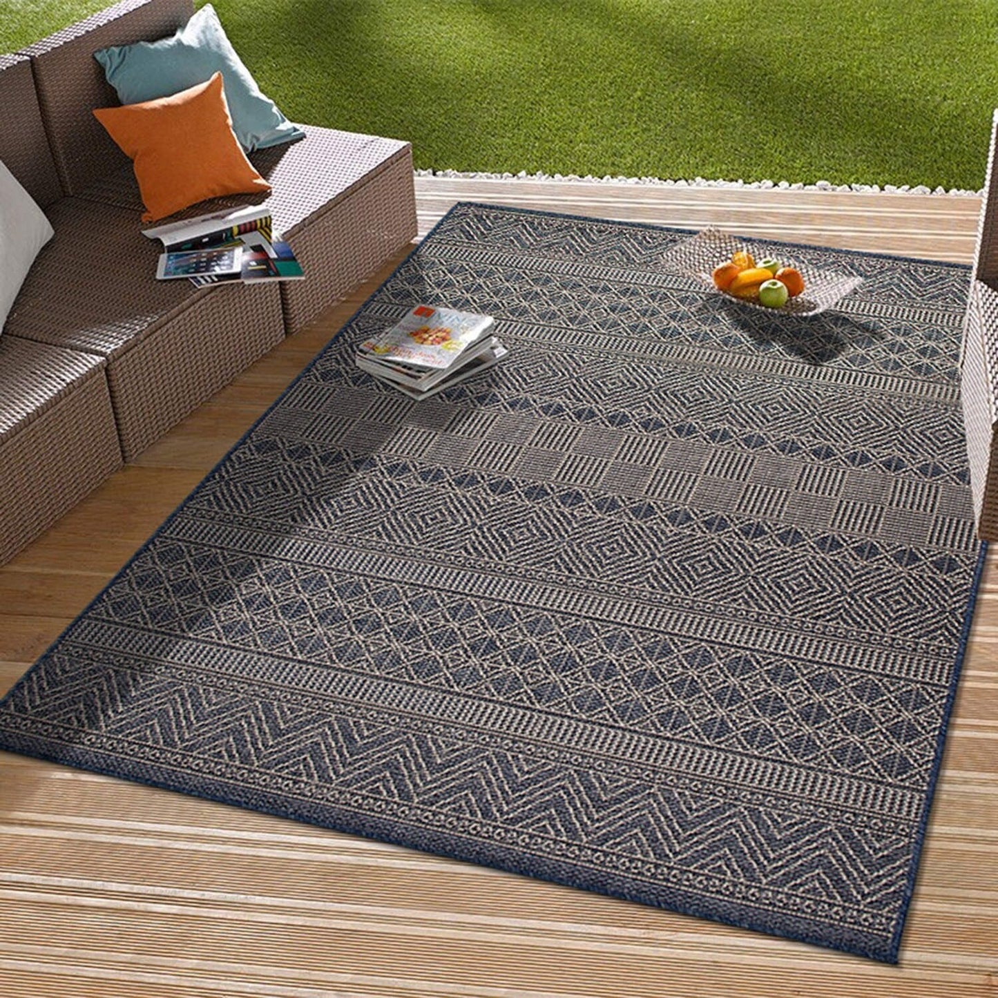 Geometric Bohemian Indoor/Outdoor Area Rug
