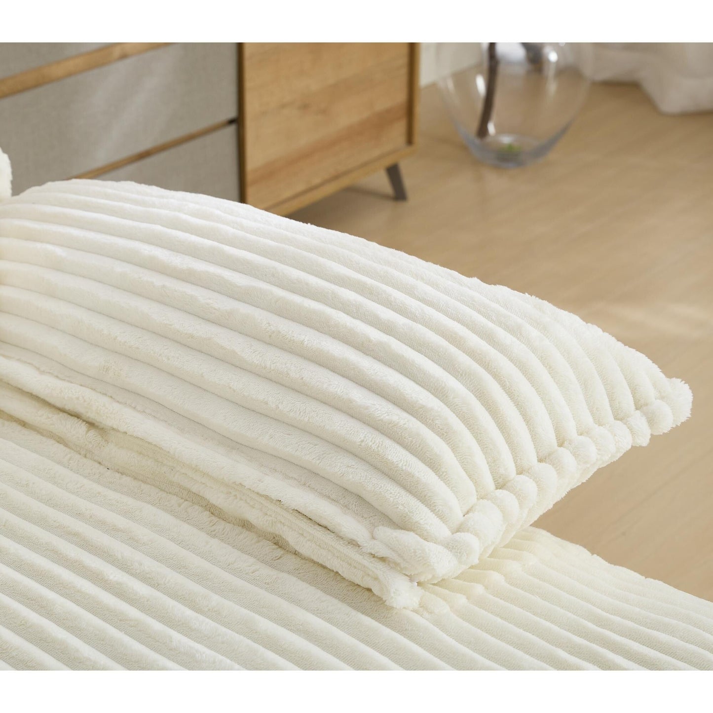 Canapé-lit Harmonia 109 W surdimensionné en velours côtelé, siège profond, double chaise longue avec 4 oreillers