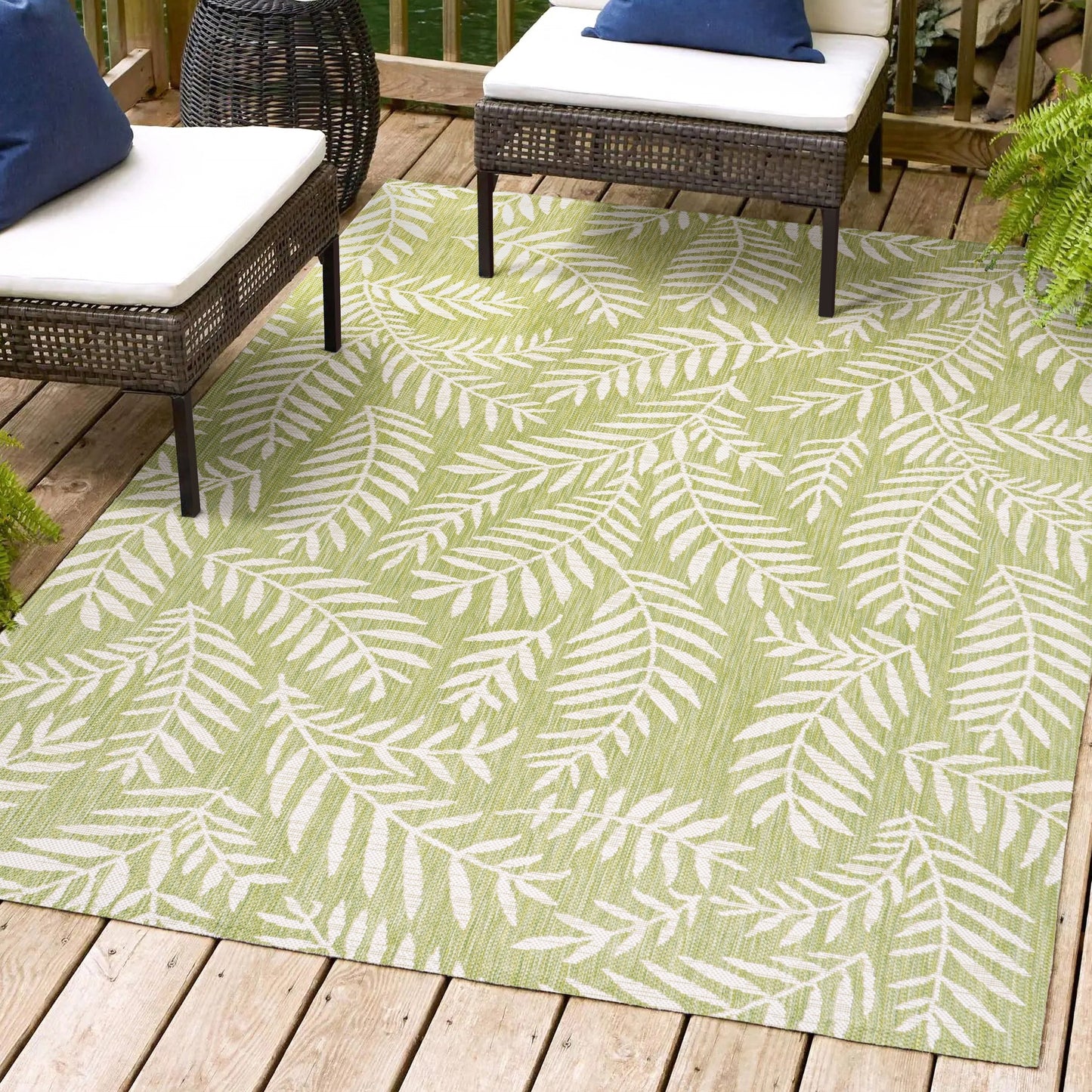 JONATHAN Y Galon Palm Frond Indoor/Outdoor Area Rug