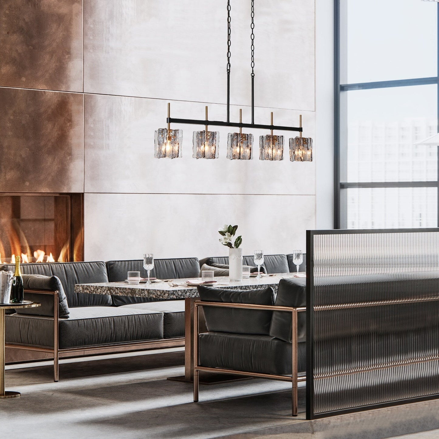 Lustre linéaire moderne Kasy à 5 lumières en verre texturé pour îlot de cuisine, design unique