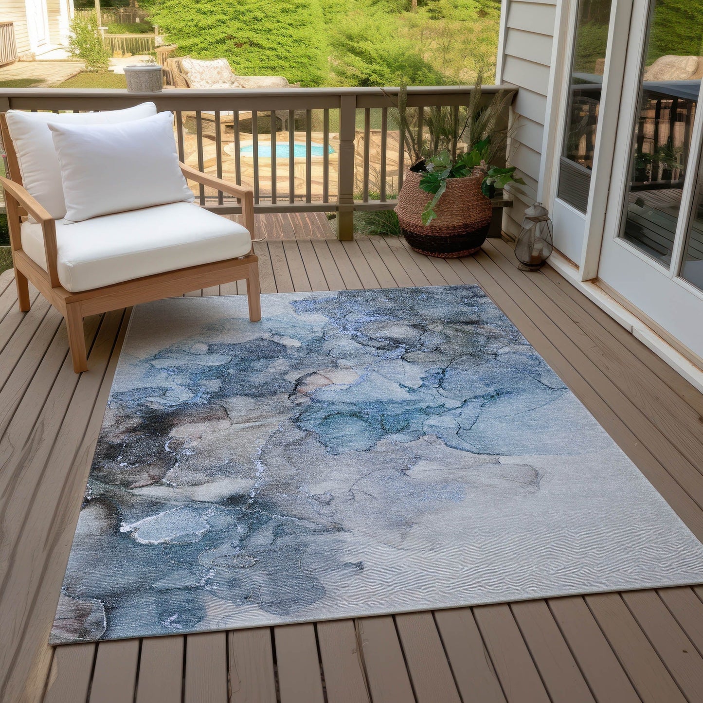 Machine Washable Indoor/ Outdoor Abstract Chantille Rug