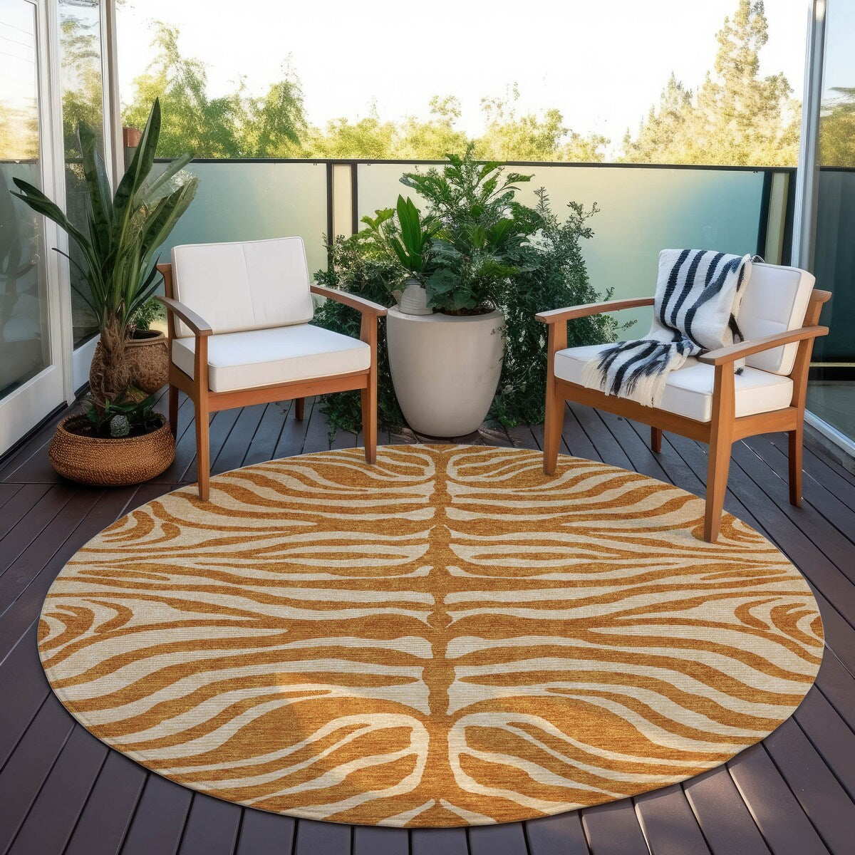 Machine Washable Indoor/ Outdoor Modern Animal Print Chantille Rug