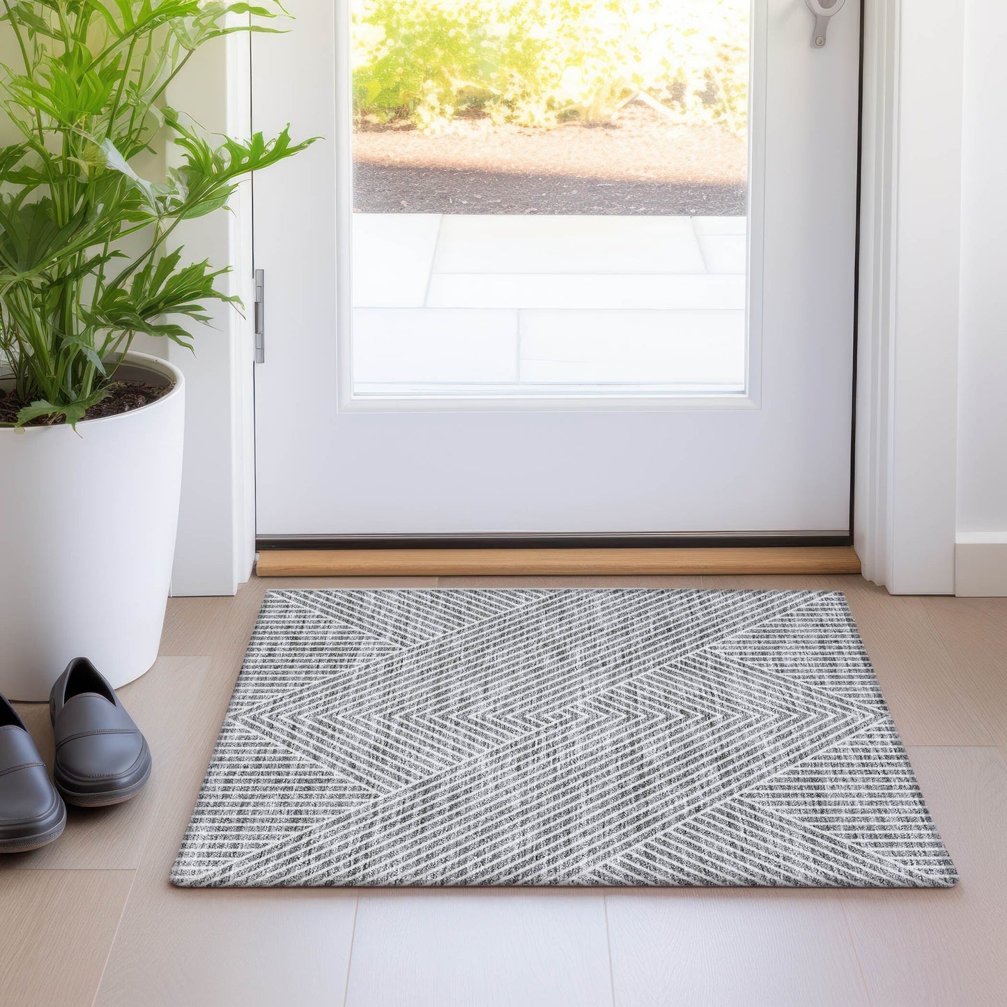 Machine Washable Indoor/ Outdoor Modern Geo Chantille Rug
