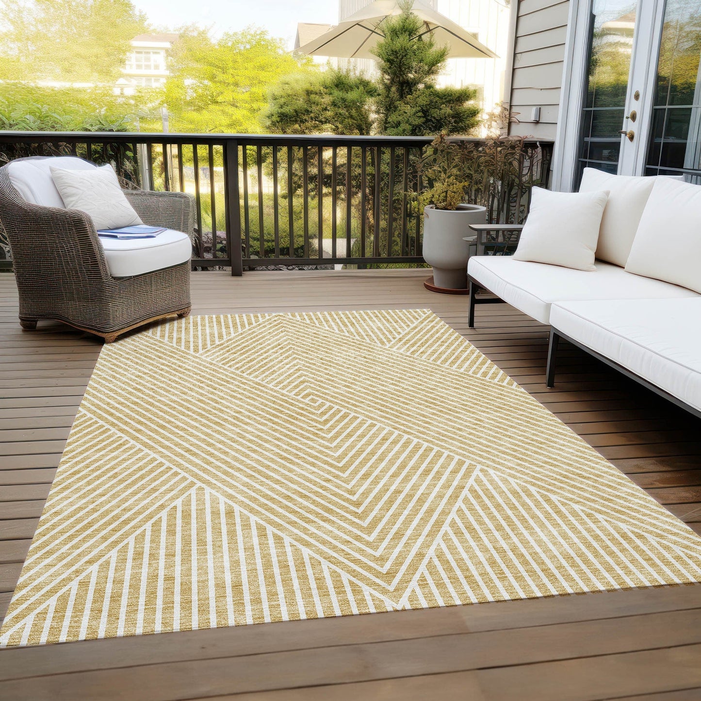 Machine Washable Indoor/ Outdoor Modern Geo Chantille Rug