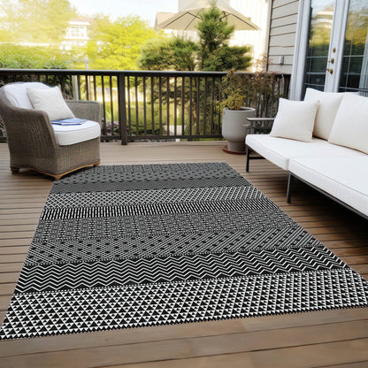 Machine Washable Indoor/ Outdoor Modern Stripes Chantille Rug