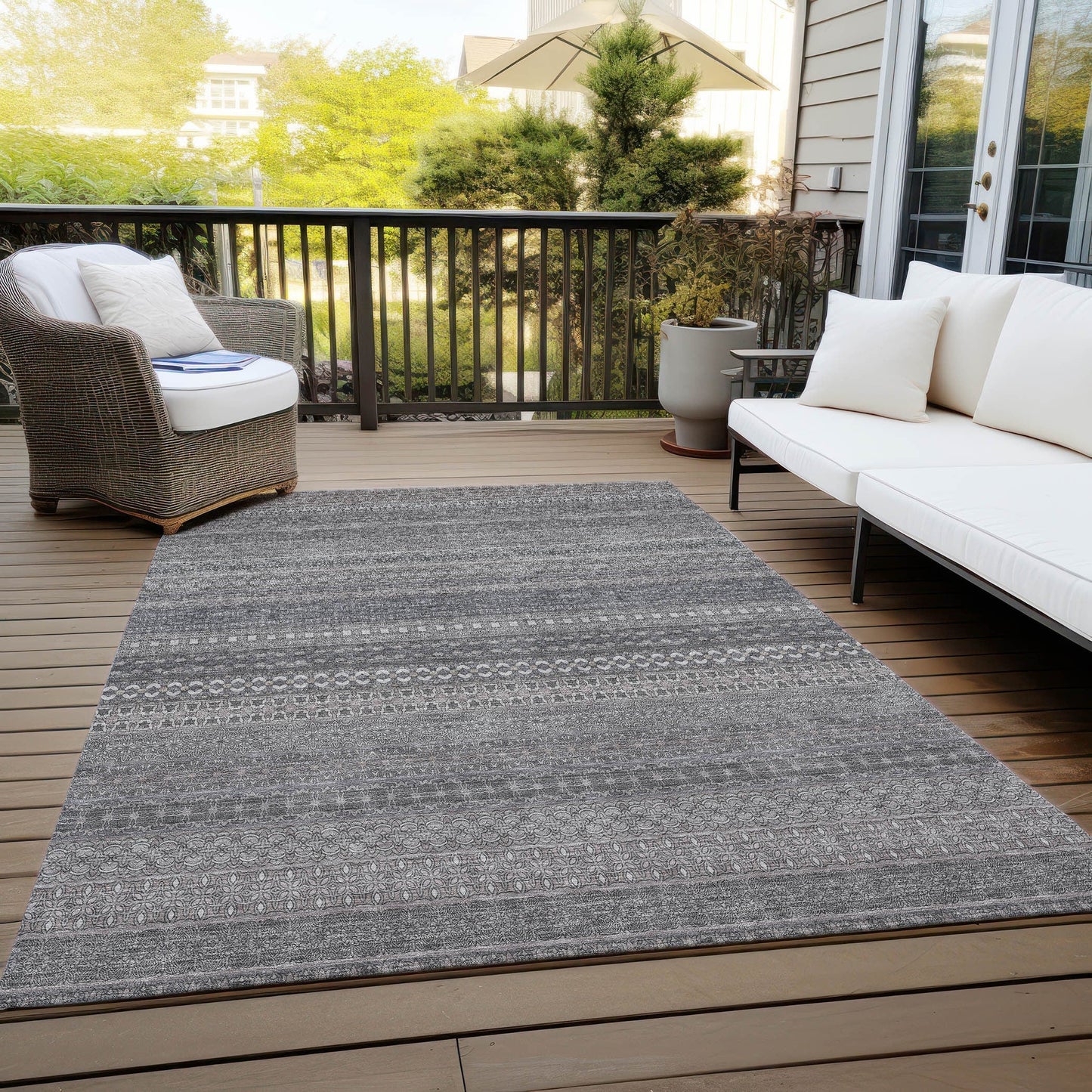 Machine Washable Indoor/ Outdoor Moroccan Stripes Chantille Rug
