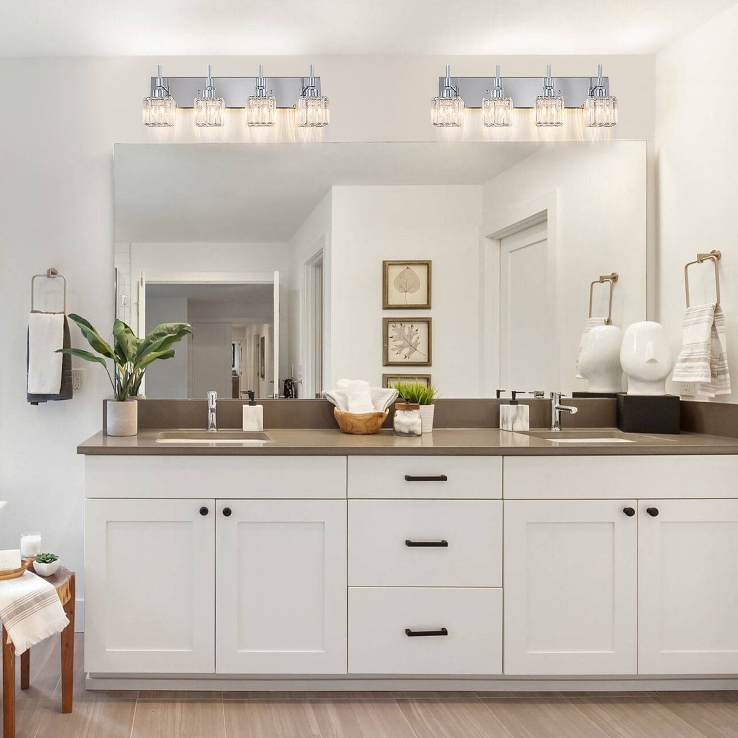 Luminaires de salle de bain en cristal à intensité variable Ora Modern sur miroir Glam Vanity Lights