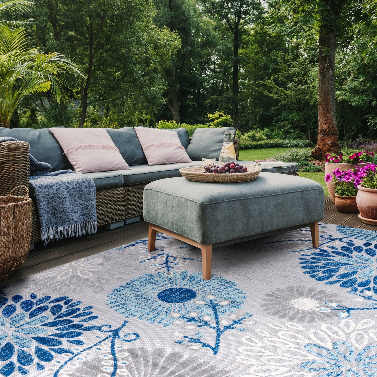 SAFAVIEH Cabana Hillechien Indoor/ Outdoor Waterproof Patio Floral Rug