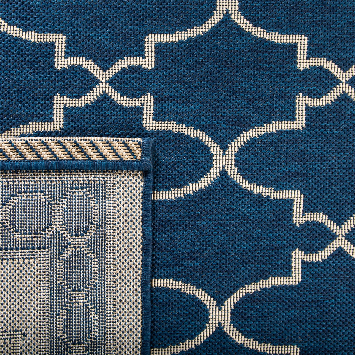 SAFAVIEH Courtyard Janell Trellis Indoor/ Outdoor Waterproof Patio Backyard Rug