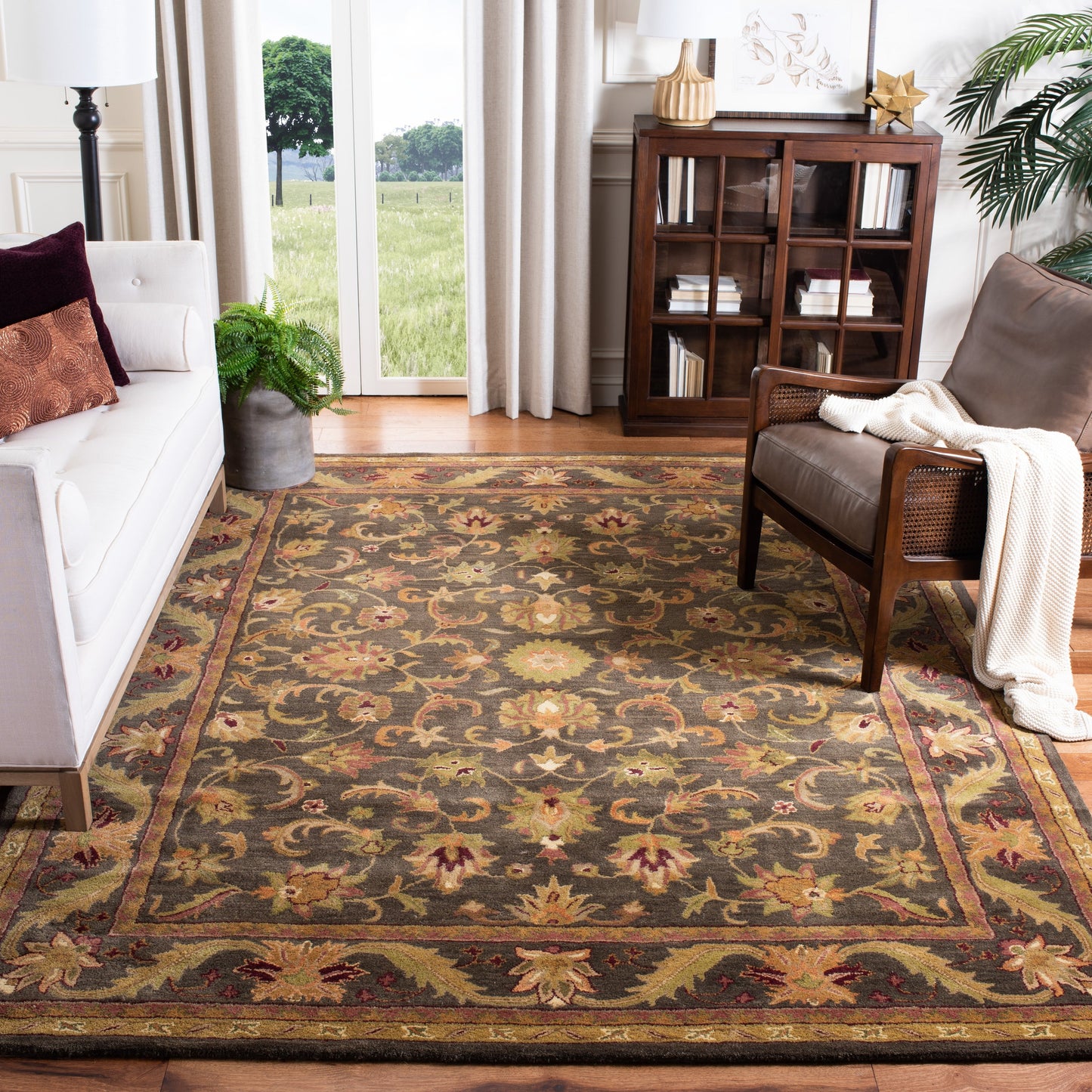 SAFAVIEH Handmade Antiquity Talvikki Traditional Oriental Wool Rug