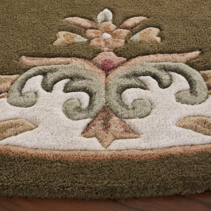 SAFAVIEH Handmade Aubusson Hale Traditional Wool Rug.