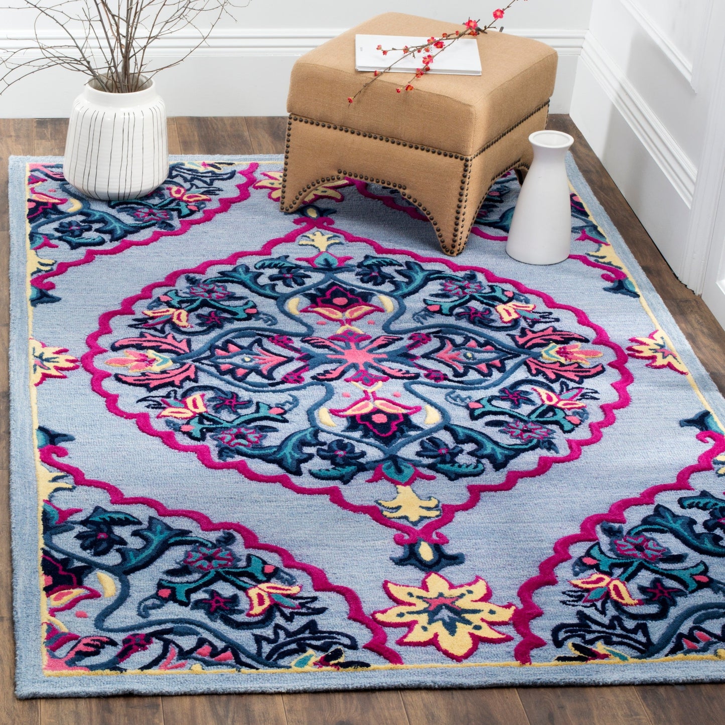 SAFAVIEH Handmade Bellagio Cailin Medallion Wool Rug