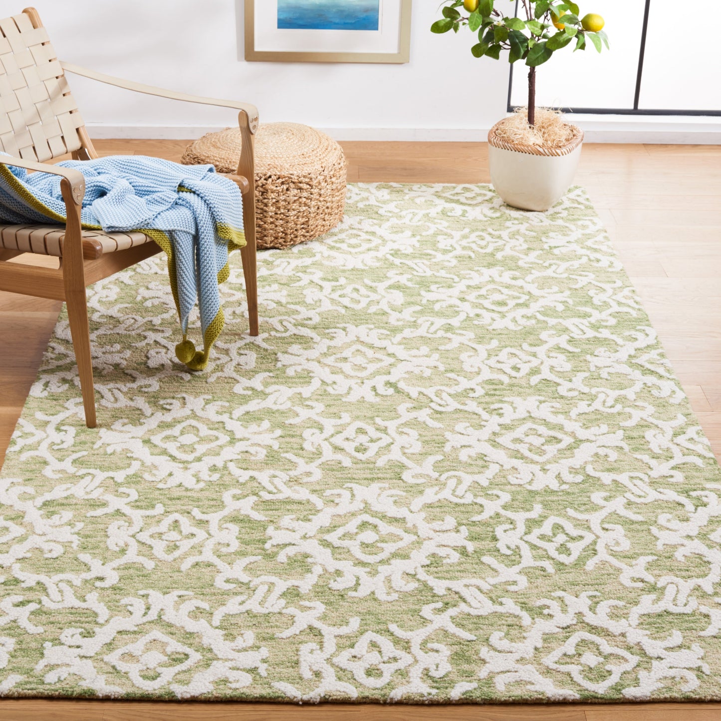 SAFAVIEH, Handmade Blossom Vesela Modern Floral Wool Rug