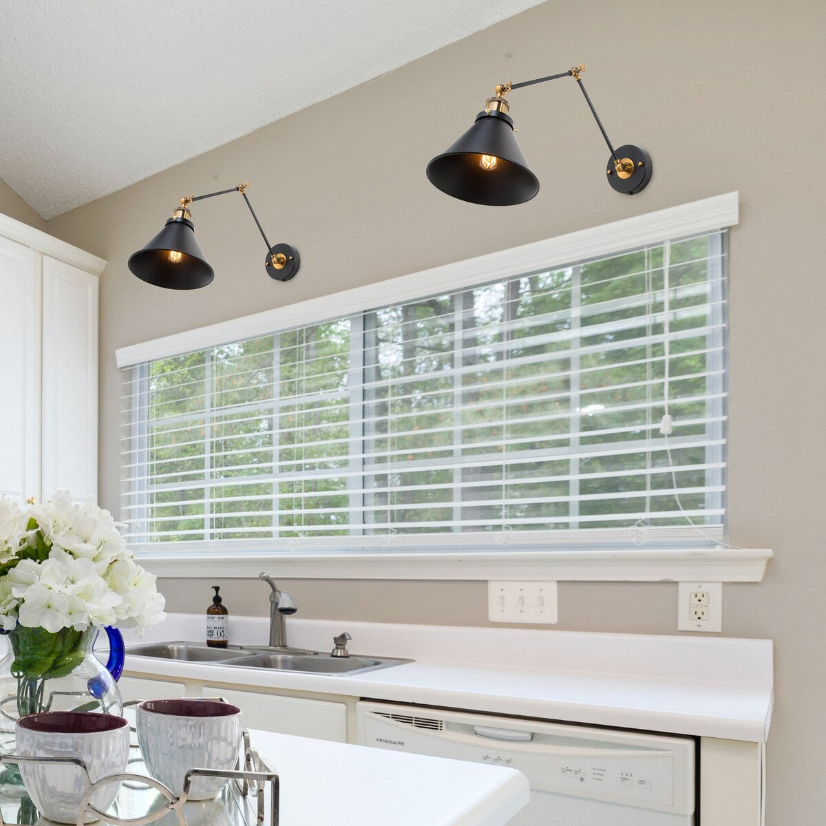 Ensemble de 2 appliques murales modernes à bras pivotant réglables Malryn, à brancher ou à brancher