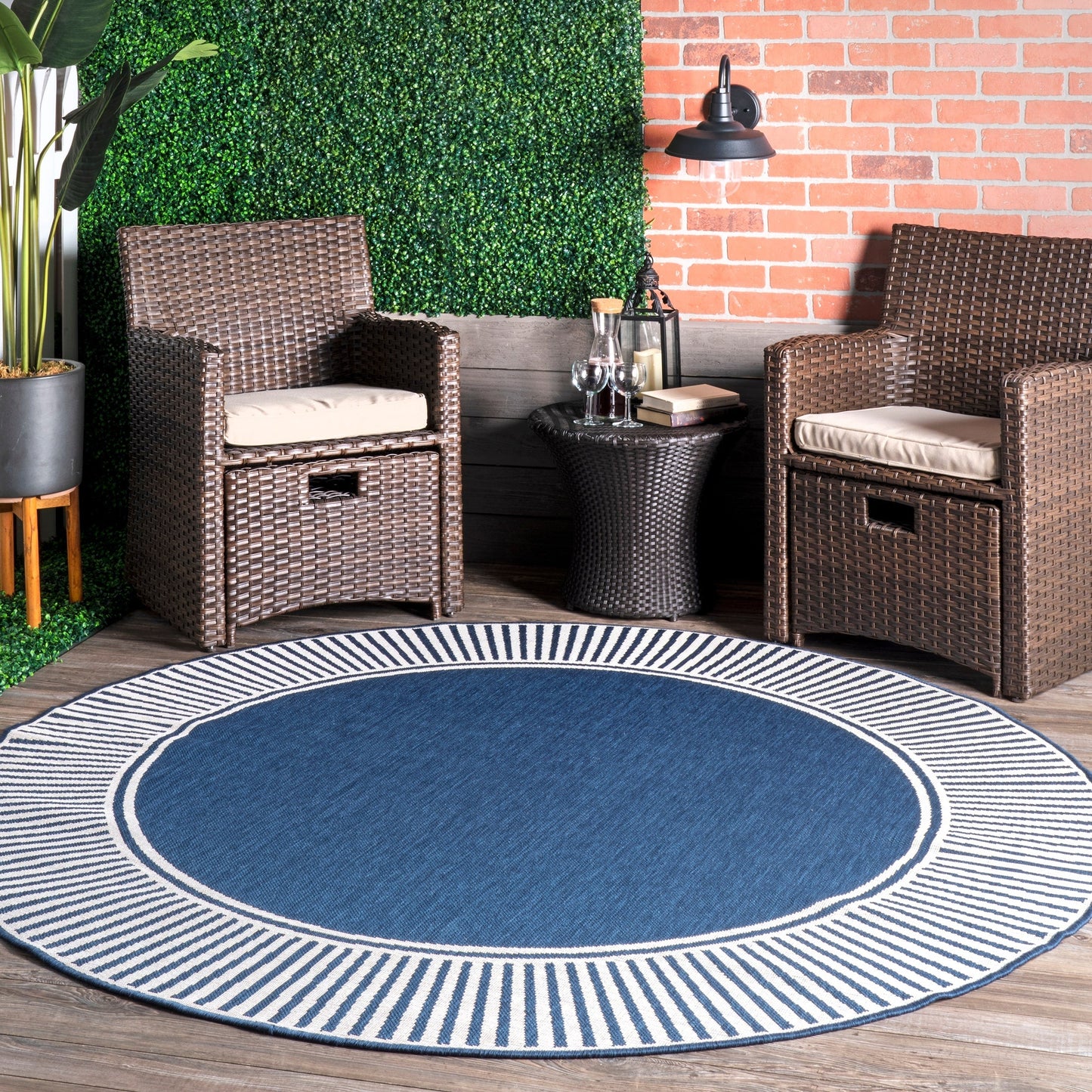 Nuloom Leah Classic Bordered Indoor/Outdoor Area Rug